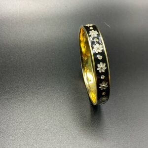 Elegant Floral Black and Gold Bracelet